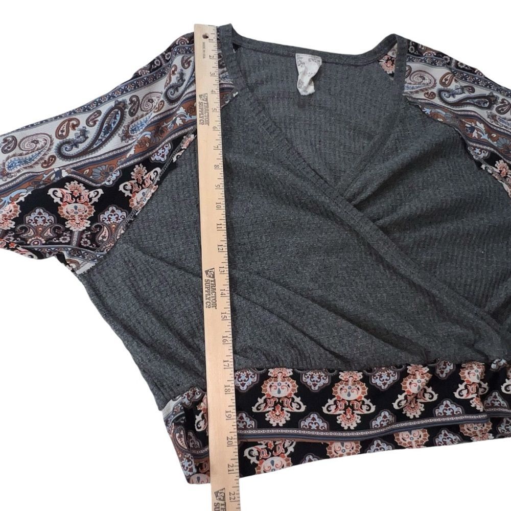 Blu Pepper Faux Wrap Pullover Shirt Medium Long Sleeves Paisley - Picture 7 of 9